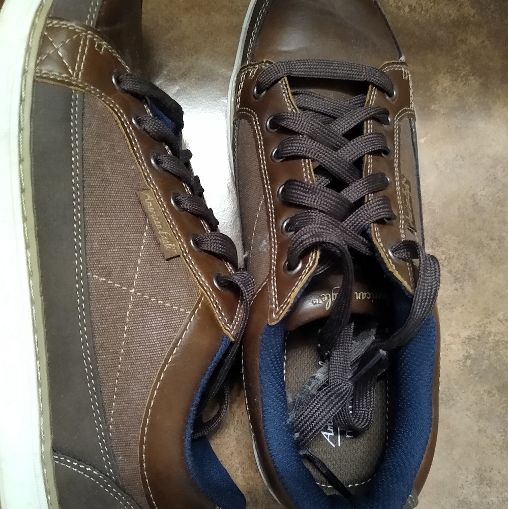 Boys shoes